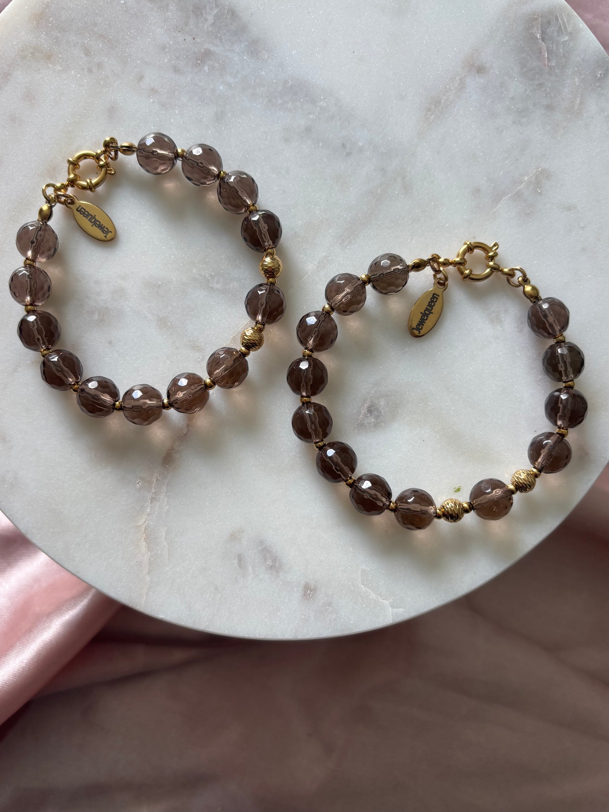 armbanden met grote bruine glas kralen