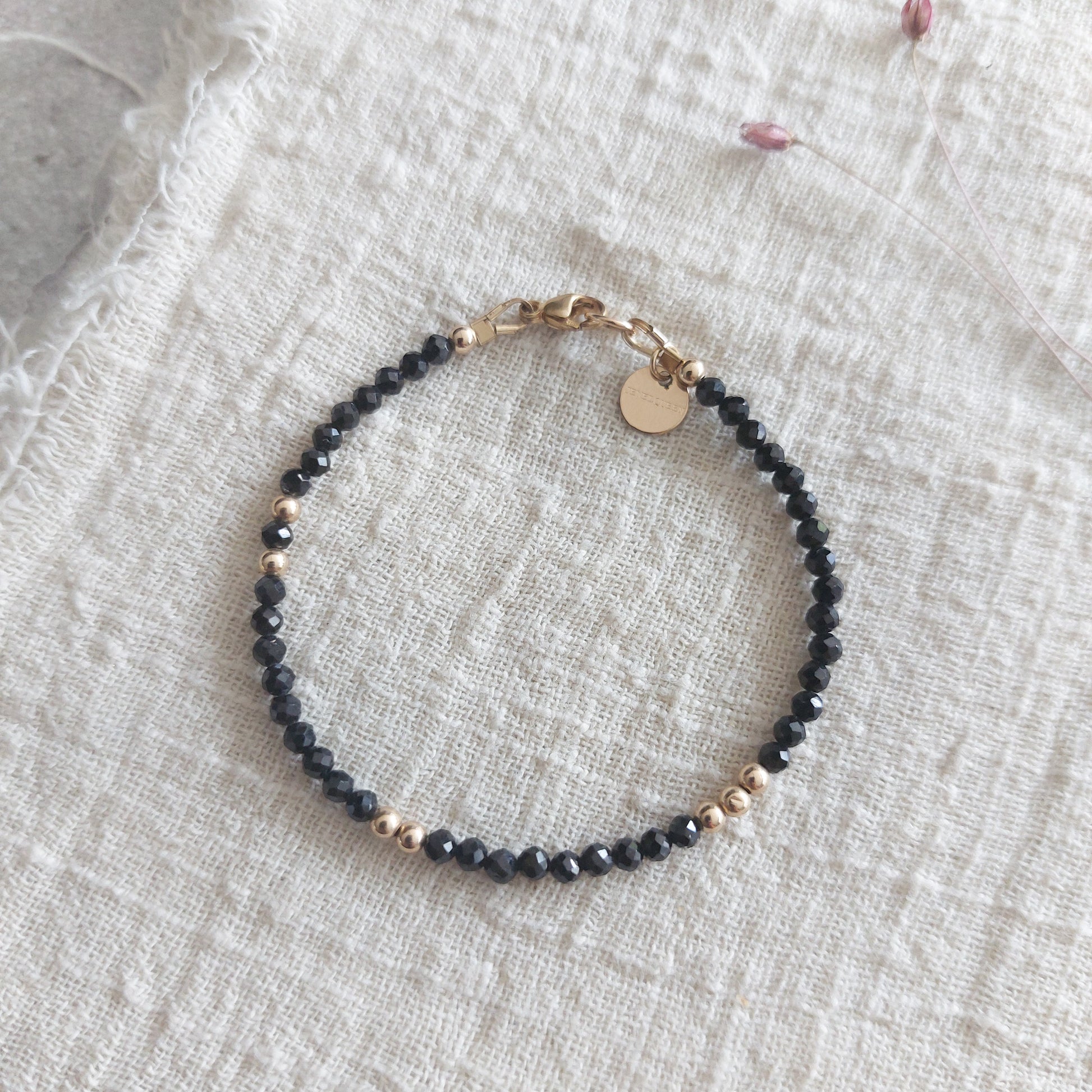 Edelsteen arband met zware spinel kralen