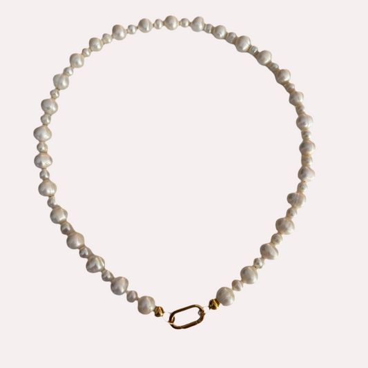 Parel ketting met groot gouden slot