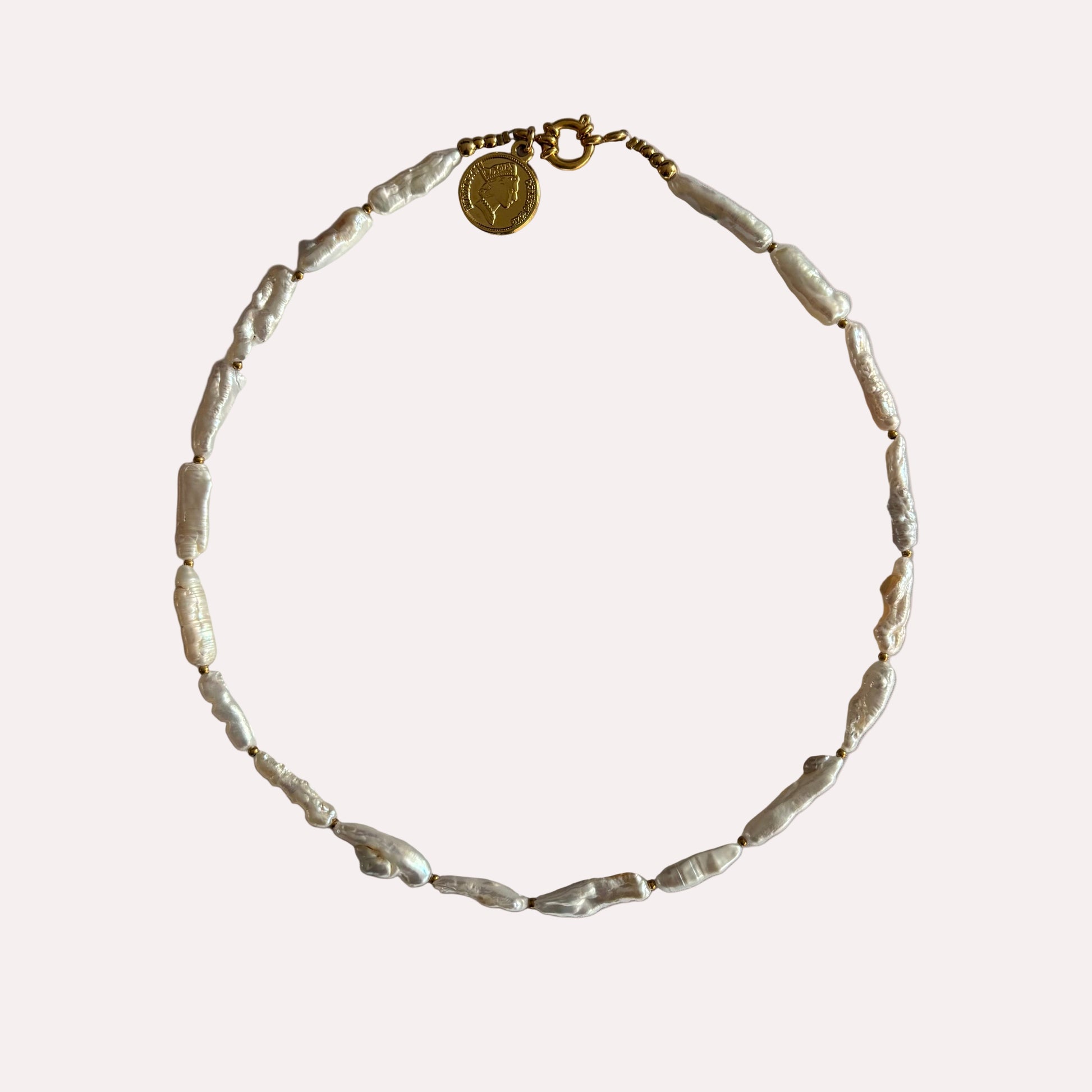 parel kettng met smalle langwerpige parels