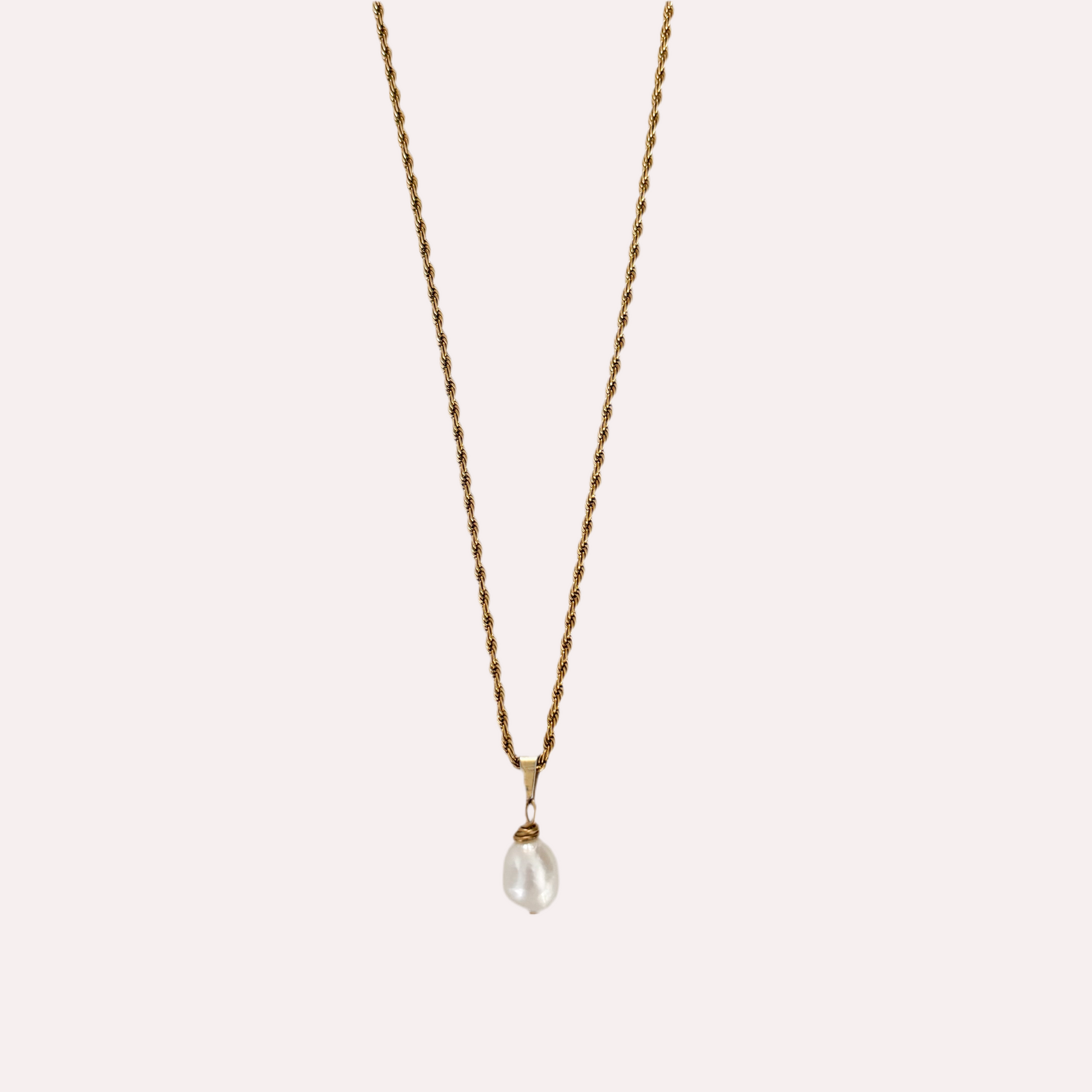 Twisted rvs ketting met witte parel