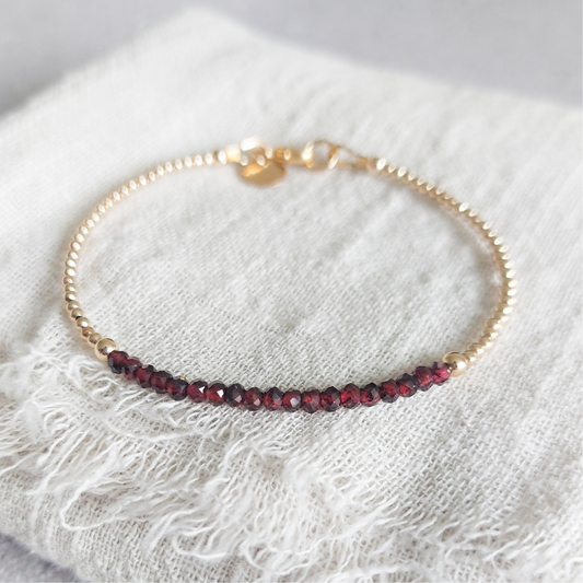 14k goldfilled armband met granaat edelsteen kralen